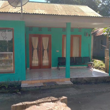 Yoland Guesthouse Gili Air Exterior photo
