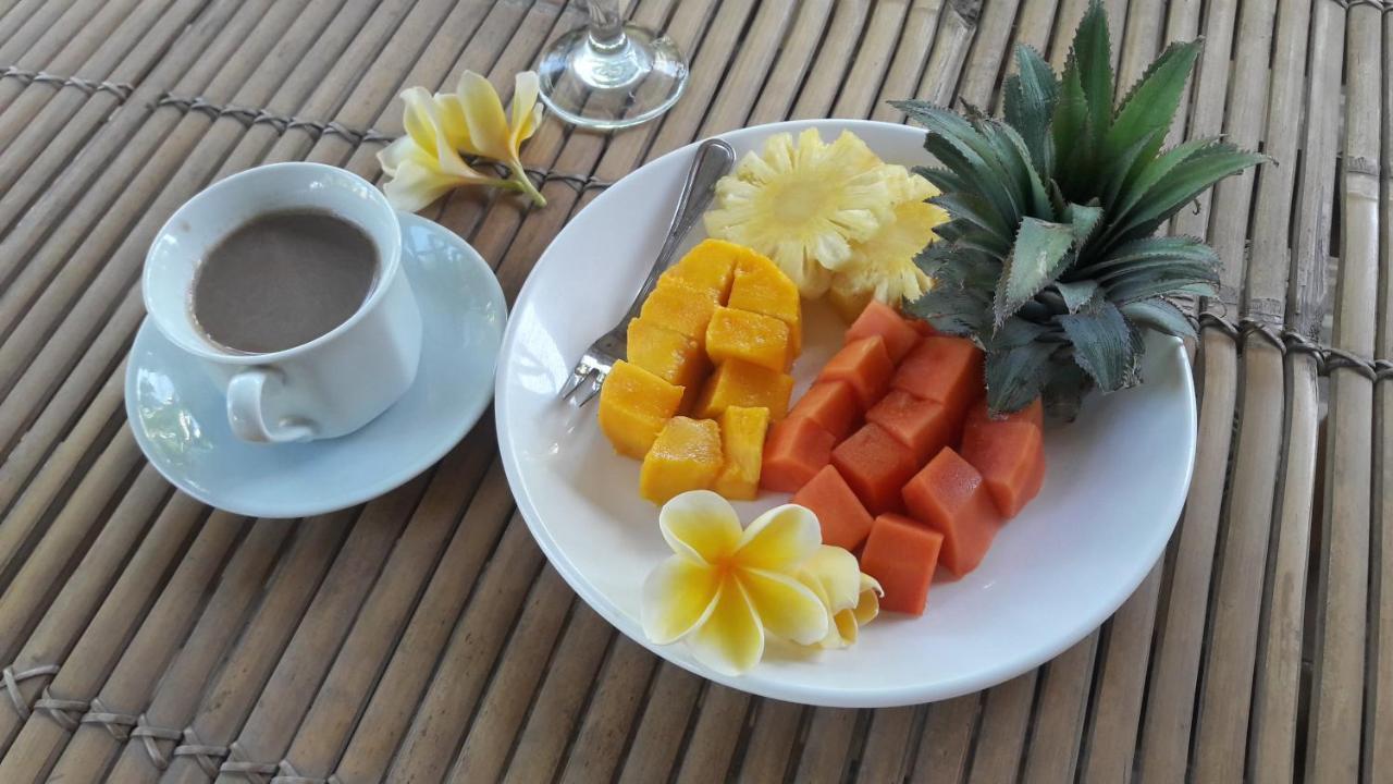 Yoland Guesthouse Gili Air Exterior photo