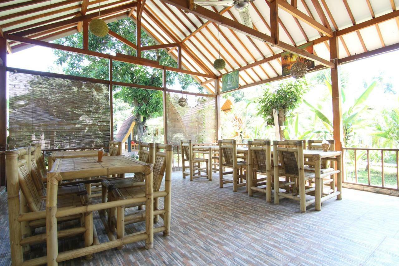 Yoland Guesthouse Gili Air Exterior photo