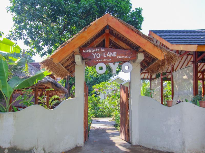 Yoland Guesthouse Gili Air Exterior photo