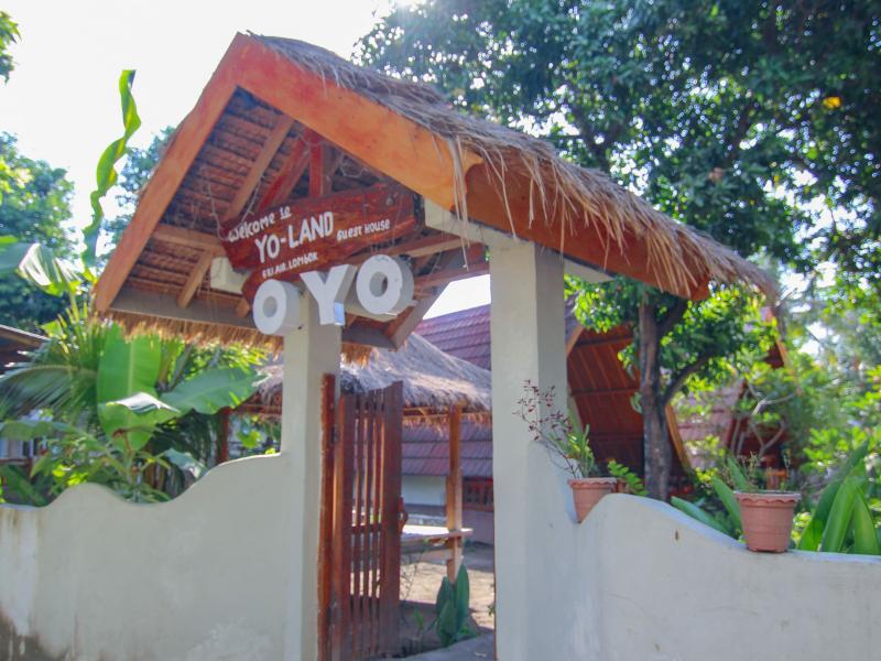 Yoland Guesthouse Gili Air Exterior photo