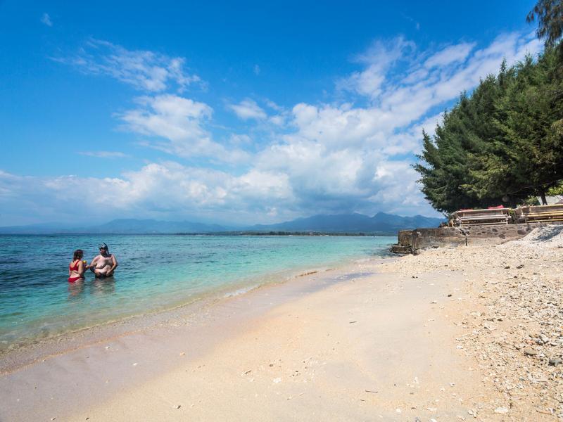 Yoland Guesthouse Gili Air Exterior photo